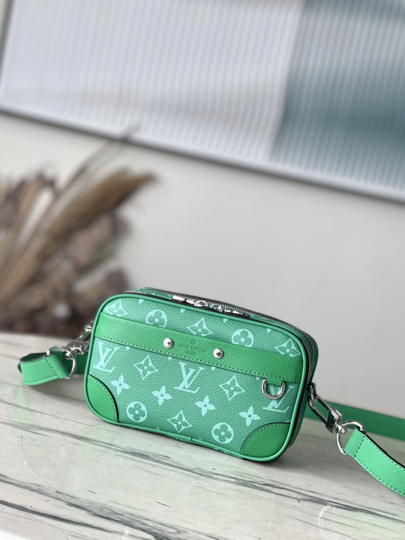 Frstbag ru LOUIS Nano Alpha-11.0*18.5*6.5CM VUITTON 0728